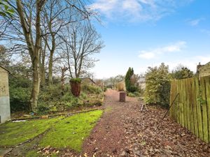 Photo 13- click for photo gallery